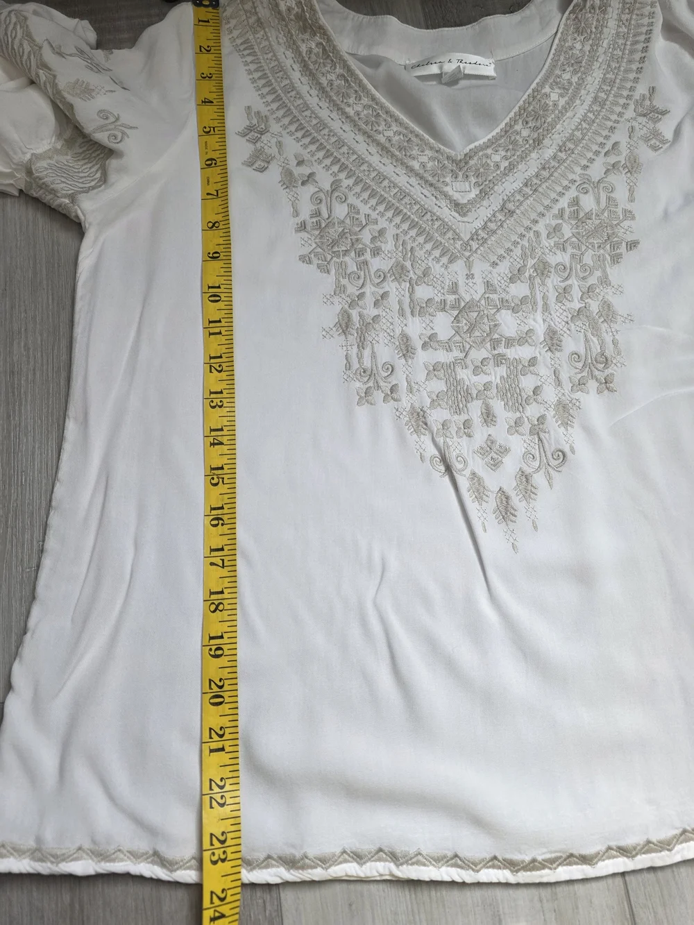 Chelsea & Theodore Embroidered Boho Blouse Women’s Size L White Bell Sleeve - Picture 12 of 12